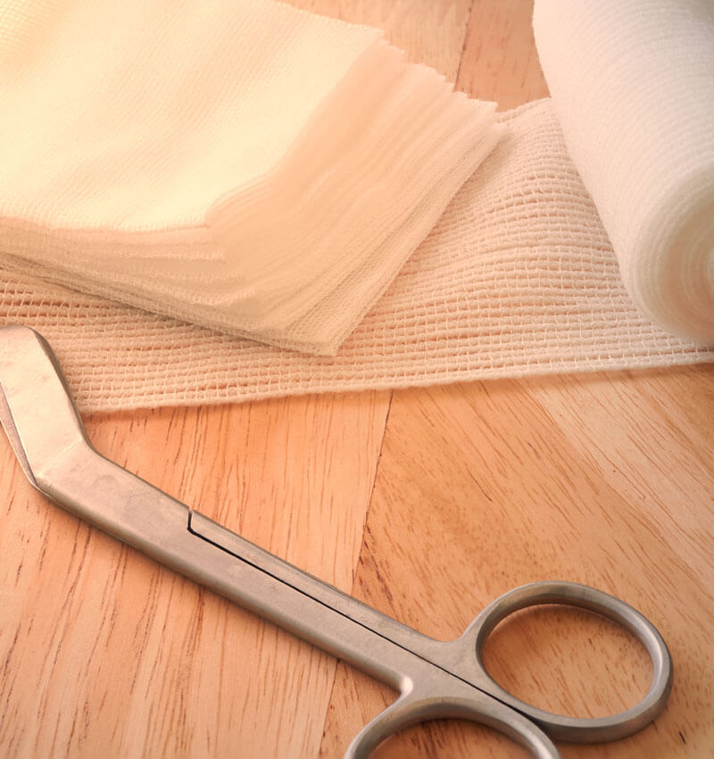 Dressing Or Clean Wound Tools Includes Roll Gauze,pile Of Gauzes